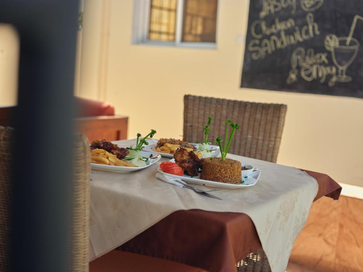 Fajara Pelican Residence מראה חיצוני תמונה