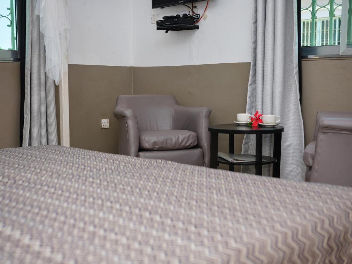 Fajara Pelican Residence מראה חיצוני תמונה