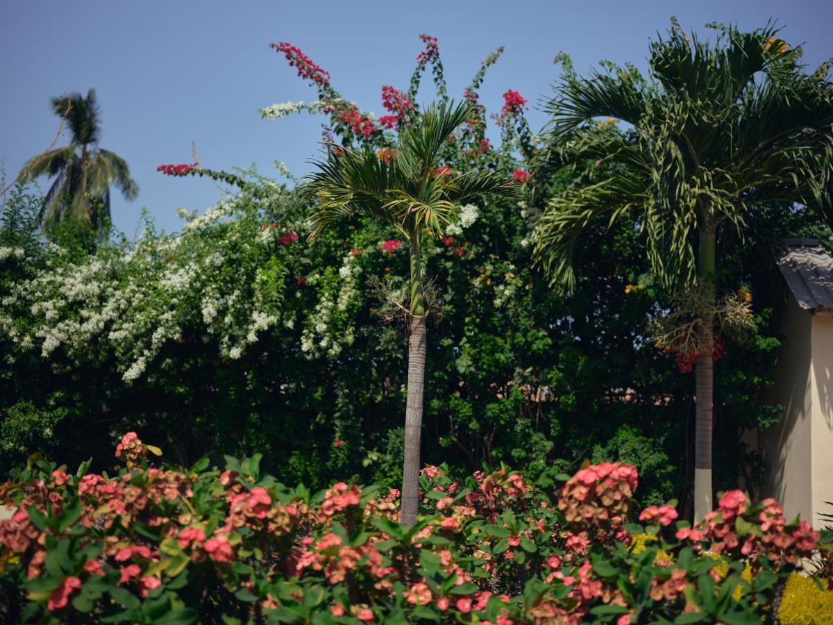 Fajara Pelican Residence מראה חיצוני תמונה