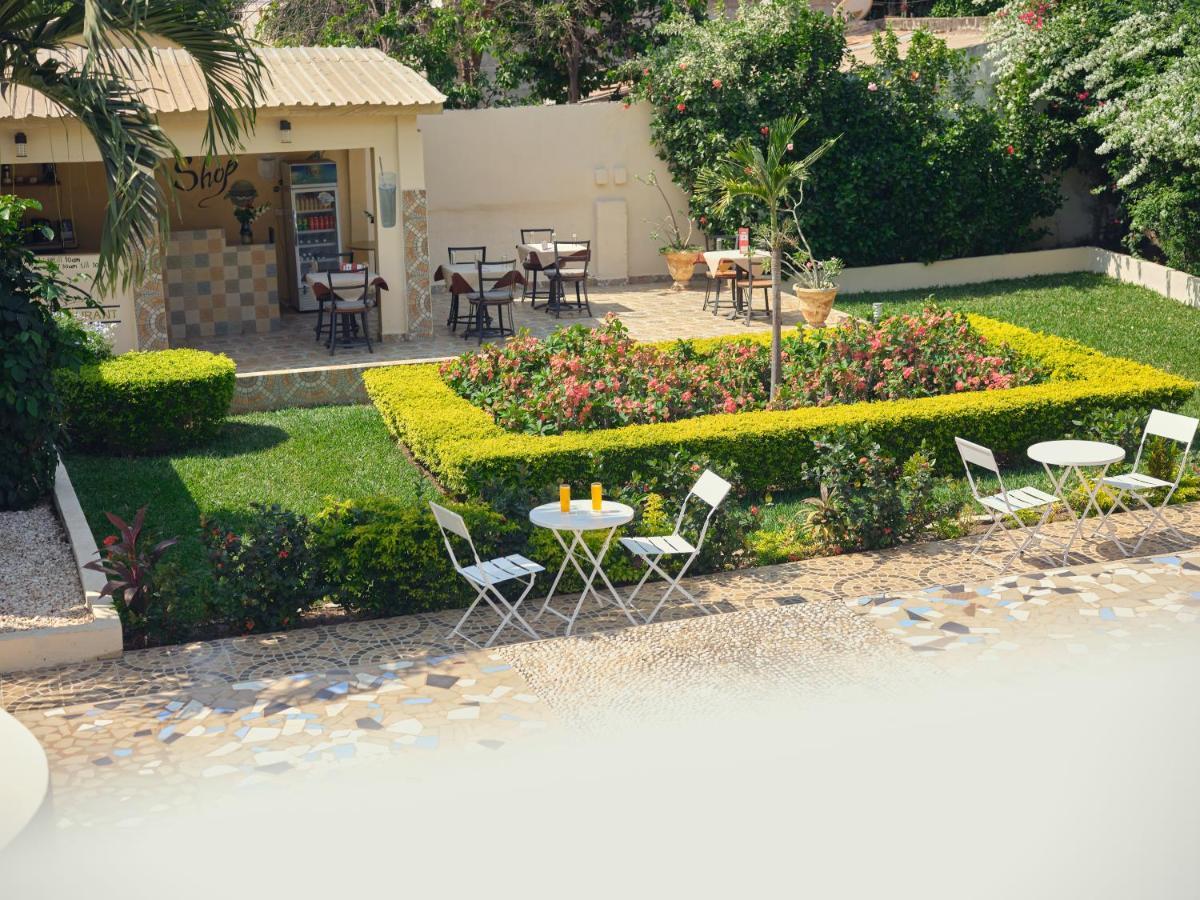Fajara Pelican Residence מראה חיצוני תמונה