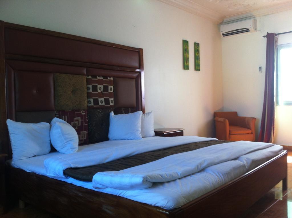 Fajara Pelican Residence מראה חיצוני תמונה