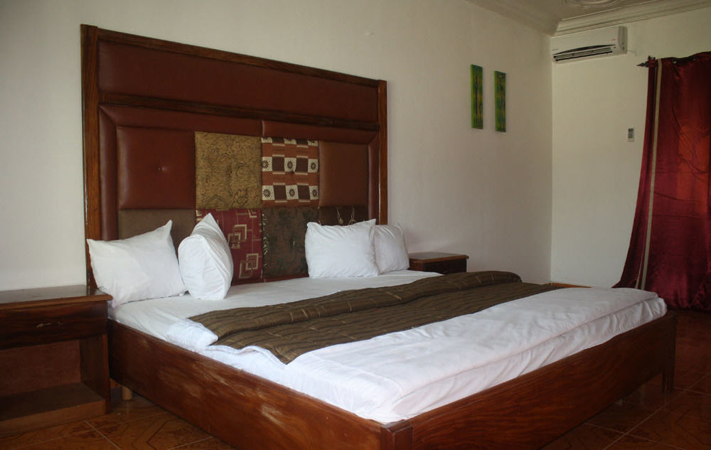Fajara Pelican Residence מראה חיצוני תמונה